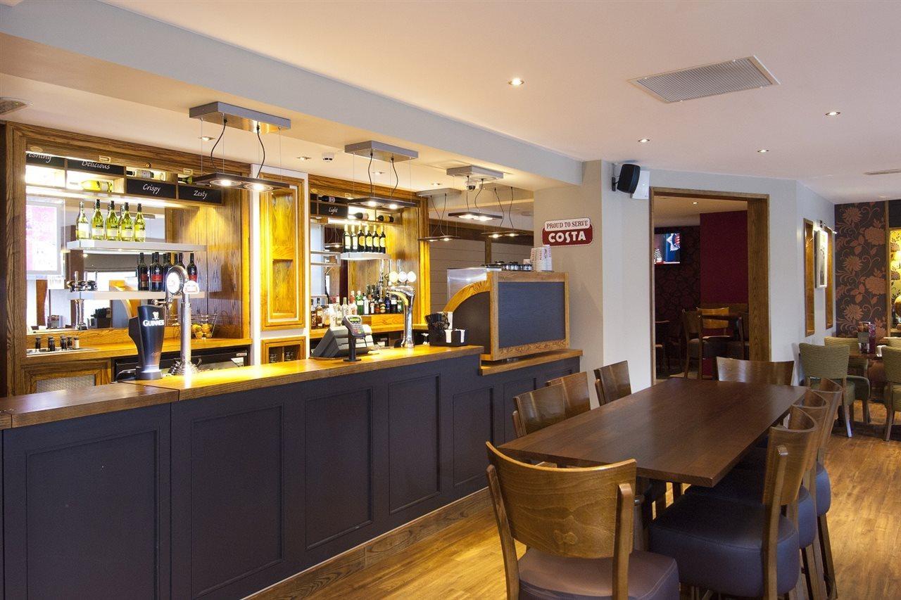 Premier Inn Bradford Central מראה חיצוני תמונה